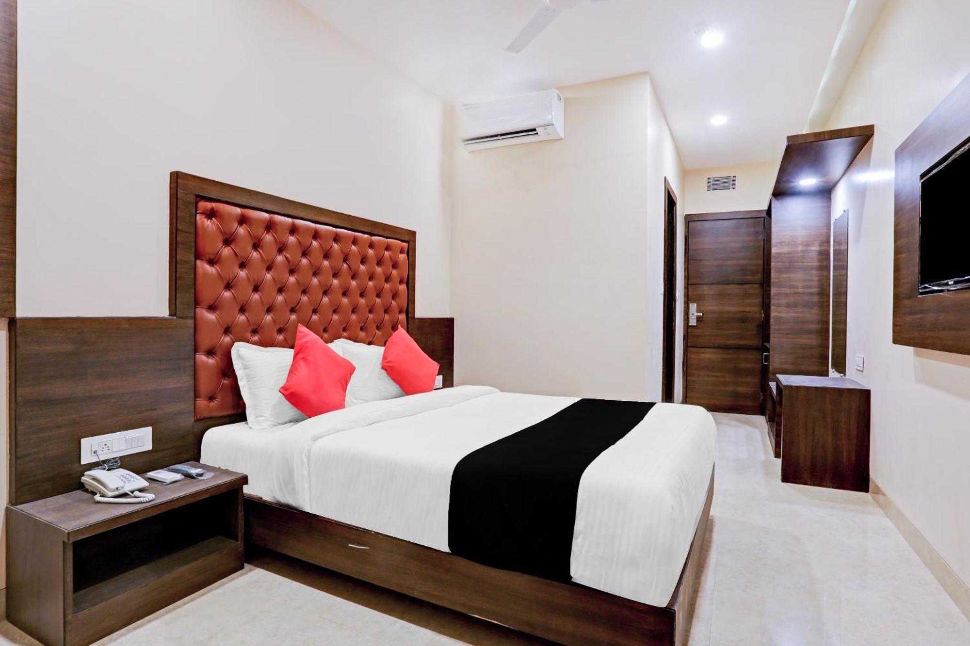Capital O 80951 Hotel Vertigo Suite Mumbai Dış mekan fotoğraf