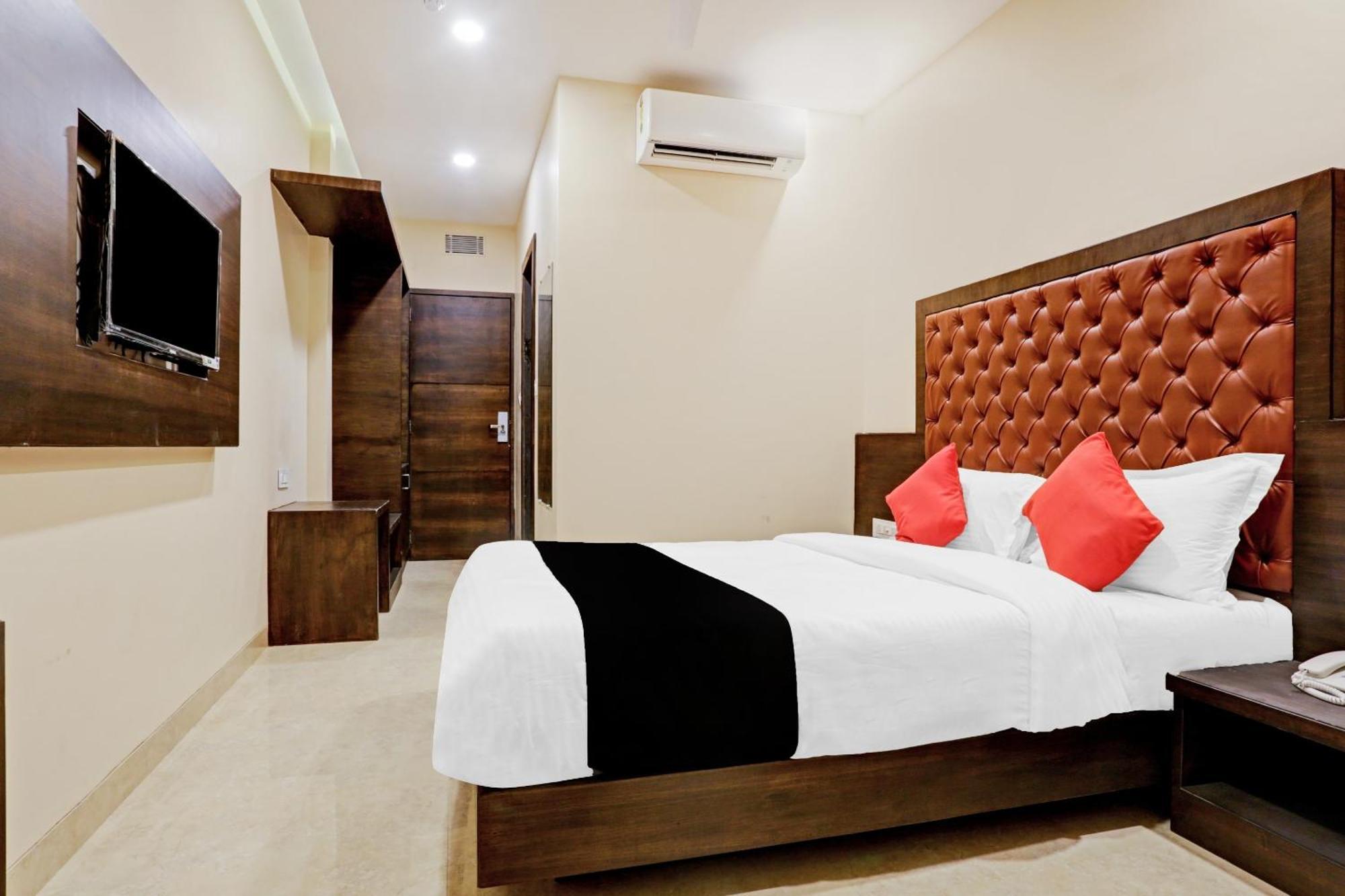 Capital O 80951 Hotel Vertigo Suite Mumbai Dış mekan fotoğraf
